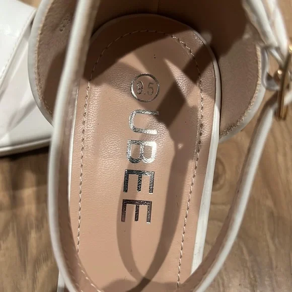 High heals size 9.5 - Picture 3 of 3